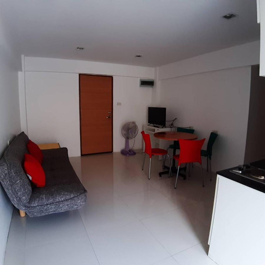 Slt Apartment Bangkok Buitenkant foto