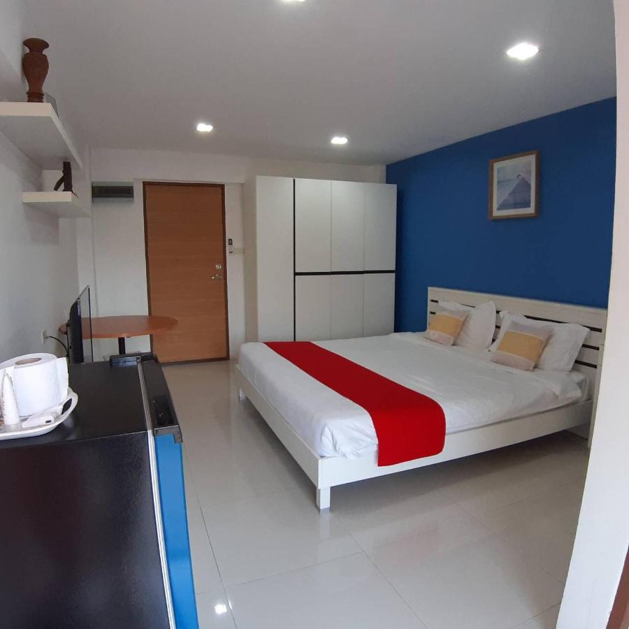 Slt Apartment Bangkok Buitenkant foto