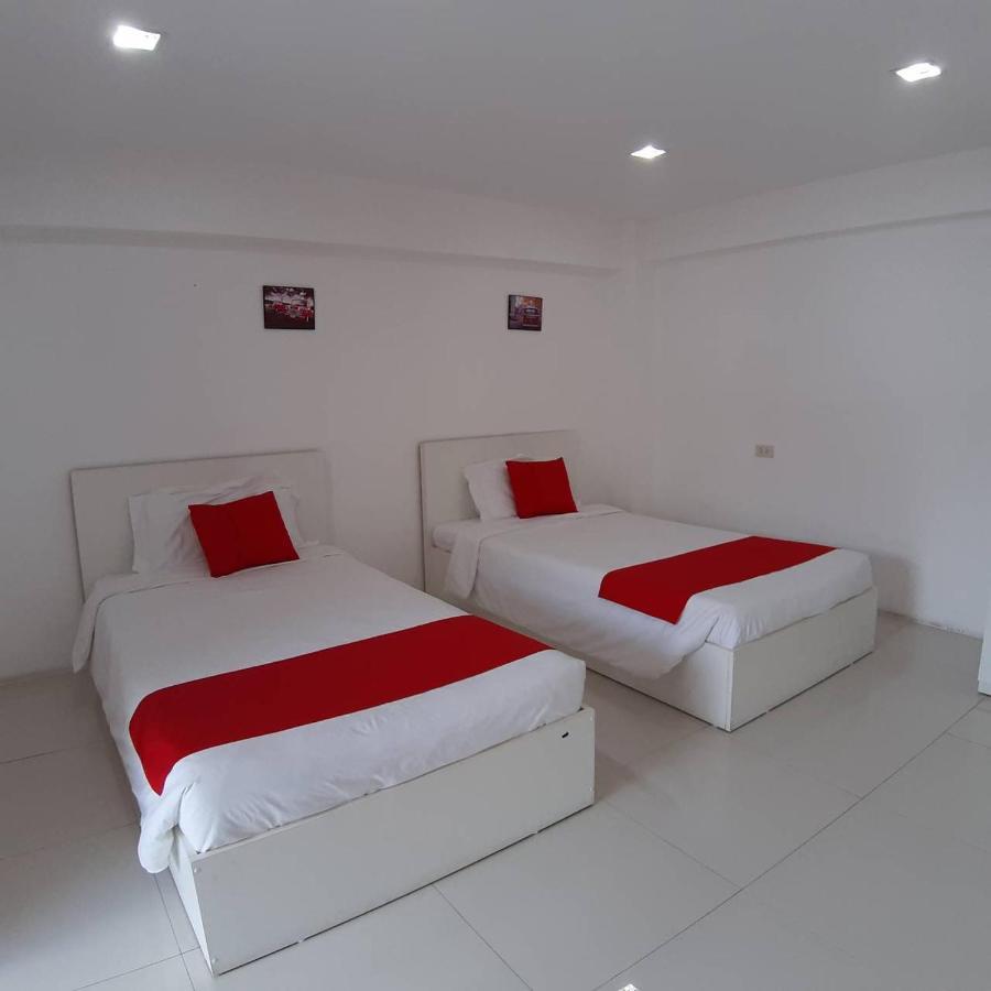 Slt Apartment Bangkok Buitenkant foto
